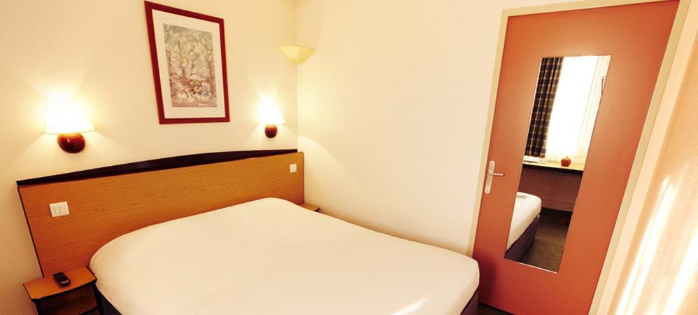 Campanile Lille - Lomme Hotel Cameră foto